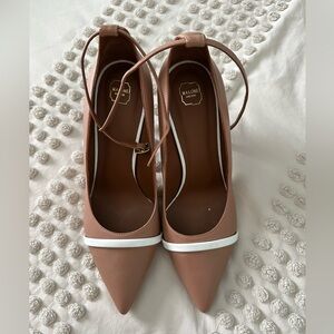 Malone Souliers size 9 MOLLY 85 LEATHER PUMPS IN BEIGE